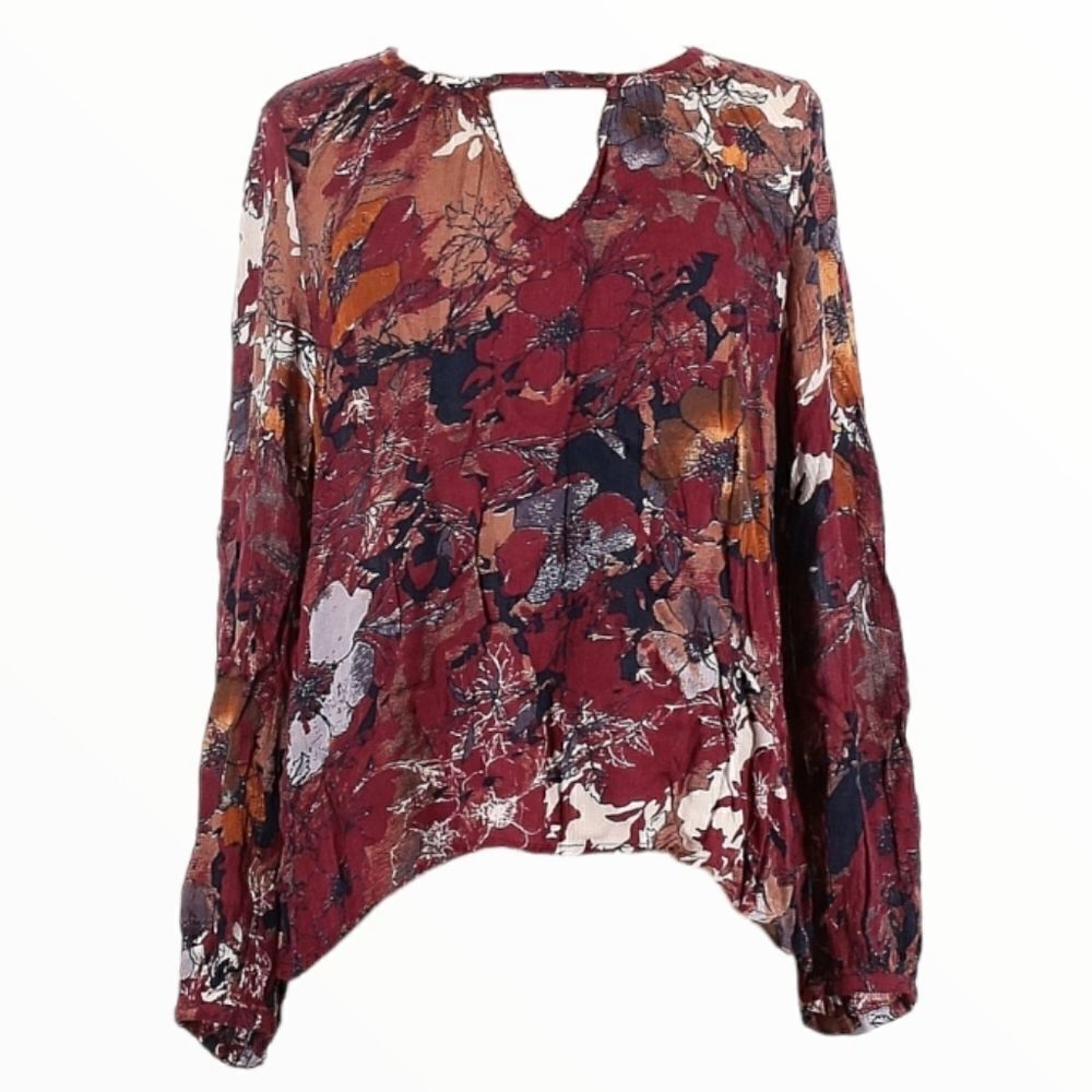 EC MELROSE AND MARKET BOHO FLORAL BLOUSE W/KEYHOLE OPENENING IN THE FRONT SZ.M